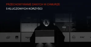 Ciemne tło serwerów i wirtualnych chmur danych, bezpieczeństwo cybernetyczne.